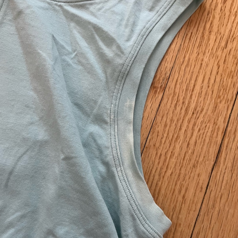 Light Teal Lululemon Cinch It Up Tank Top size 2 - Picture 3 of 4